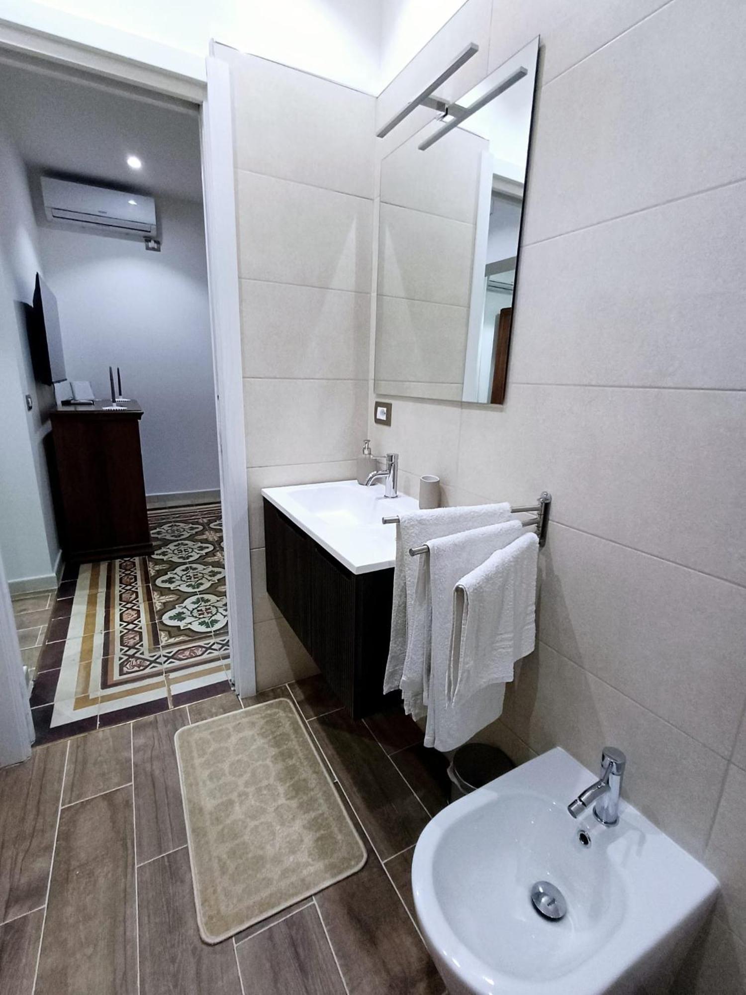 San Marco Apartment Bari Bagian luar foto